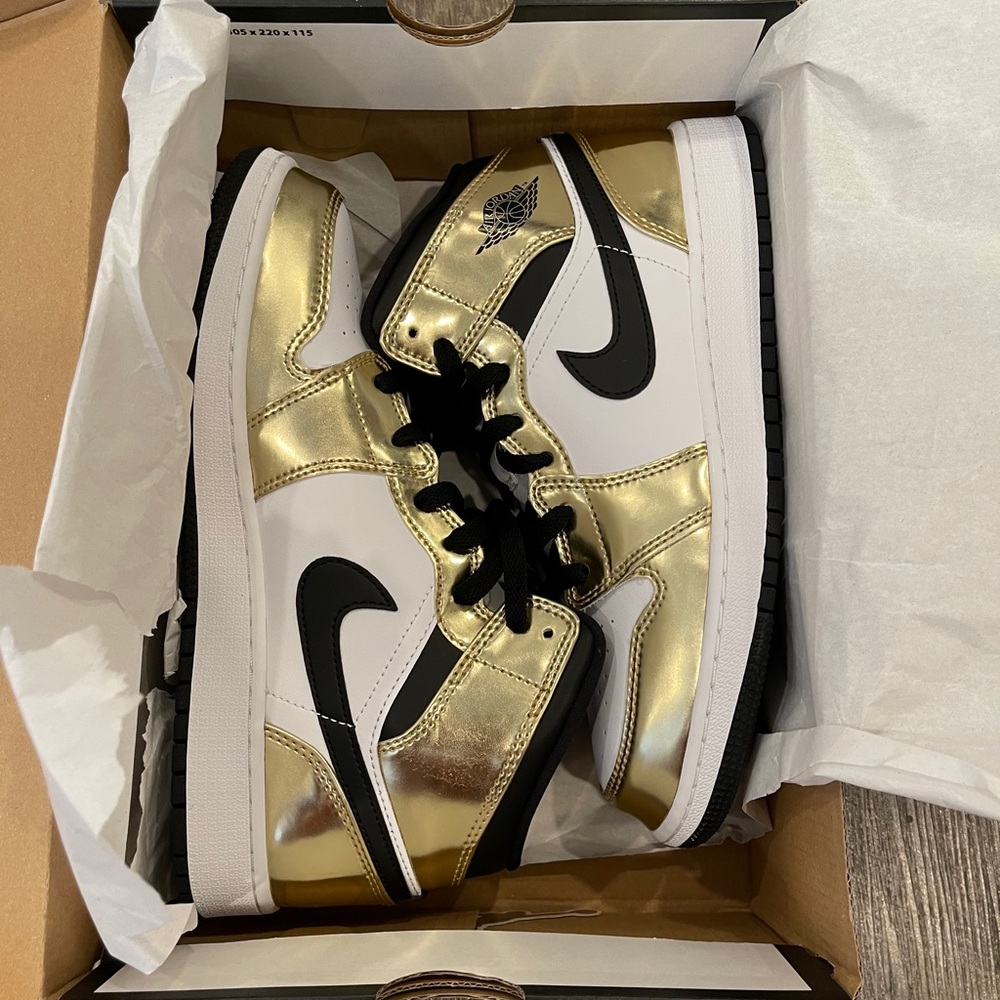 Metallic Gold/Black/White Mid Air Jordan’s Youth 7